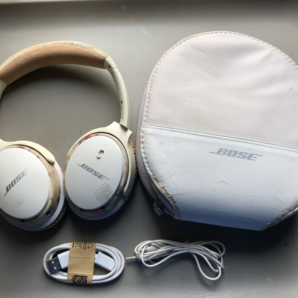 BOSE SoundLink II Around Ear WIRELESS Headphones ( READ )